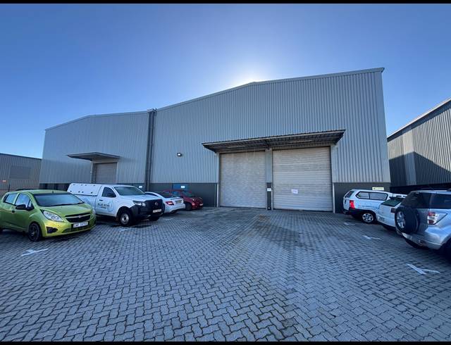 2,072M² WAREHOUSE TO LET IN FIRGROVE